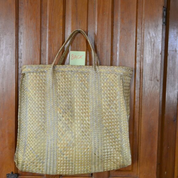 Vintage XL Straw Tote Bag - Picture 2 of 12